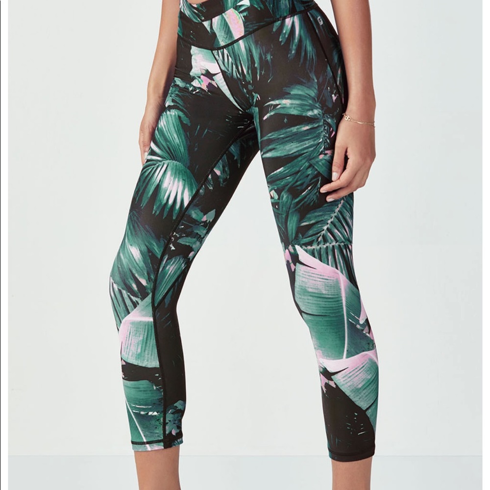 New With Tags Fabletics Gia Tropical Leggings 🌴